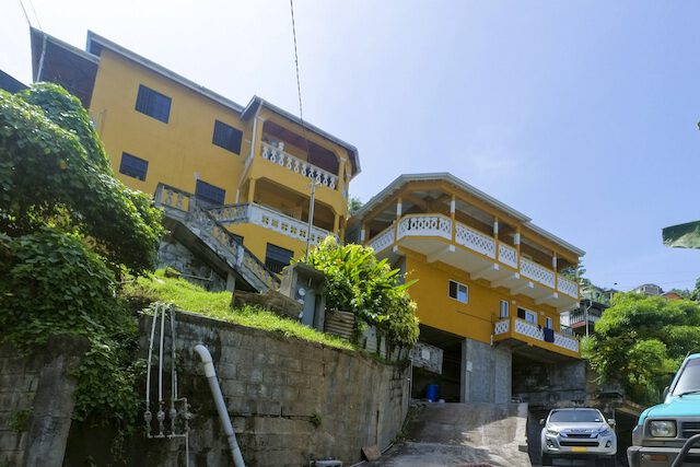 Tangerine Courts, River Road, St.George