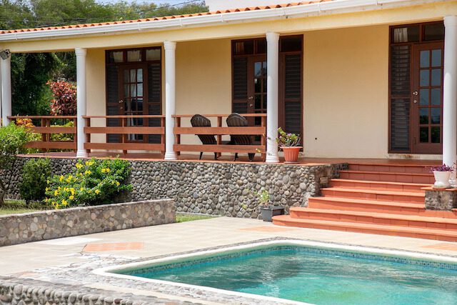 Riverstone Retreat, Egmont, St.George