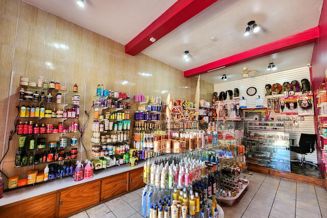 Azar's Plaza Grenville Street, Saint George, St.George