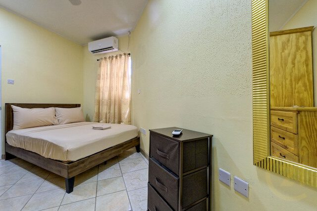 Kaibus Apartment K2 - 1BD Dr. Grooms K2, Point Salines, St.George
