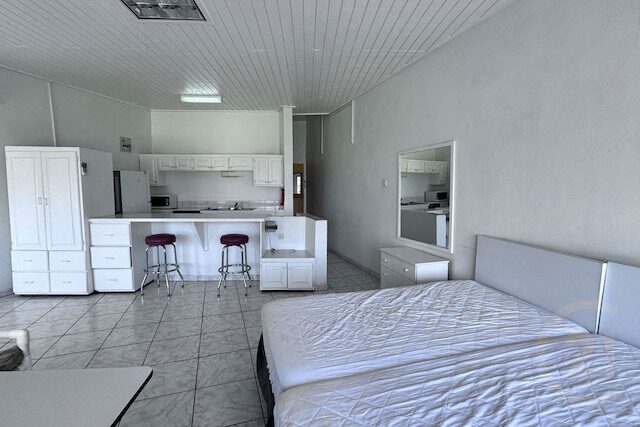 Studio 9 - Study Stay & Beach Morne Rouge, Morne Rouge, St.George
