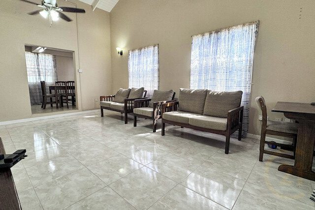 Frequente Heights - Five Minutes to SGU BUs Stop, Frequente, St.George