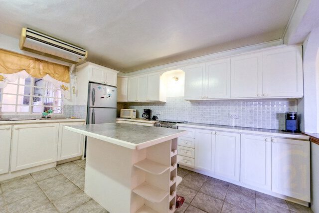 Roylyn's Residence - 3BD Ground Floor JR, Lance Aux Epines, St.George