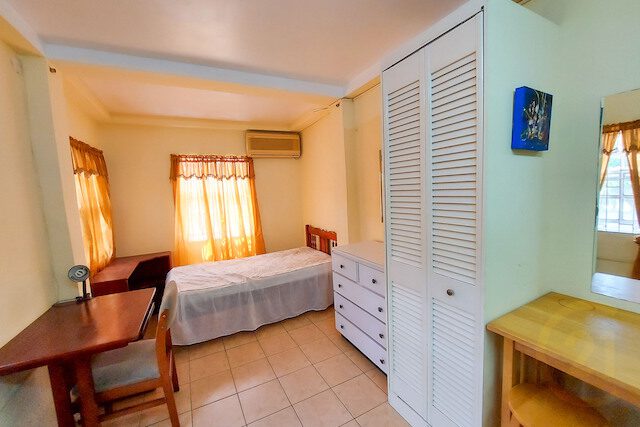 Bernards Studio (Pet Friendly) True Blue St. George, True Blue, St.George