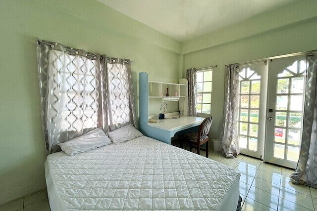 Belava (Close to SGU ) Unit I, True Blue, St.George