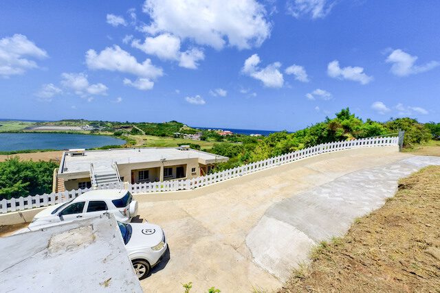 Awesome View - 2BD Unit 1 RV2, Calliste, St.George